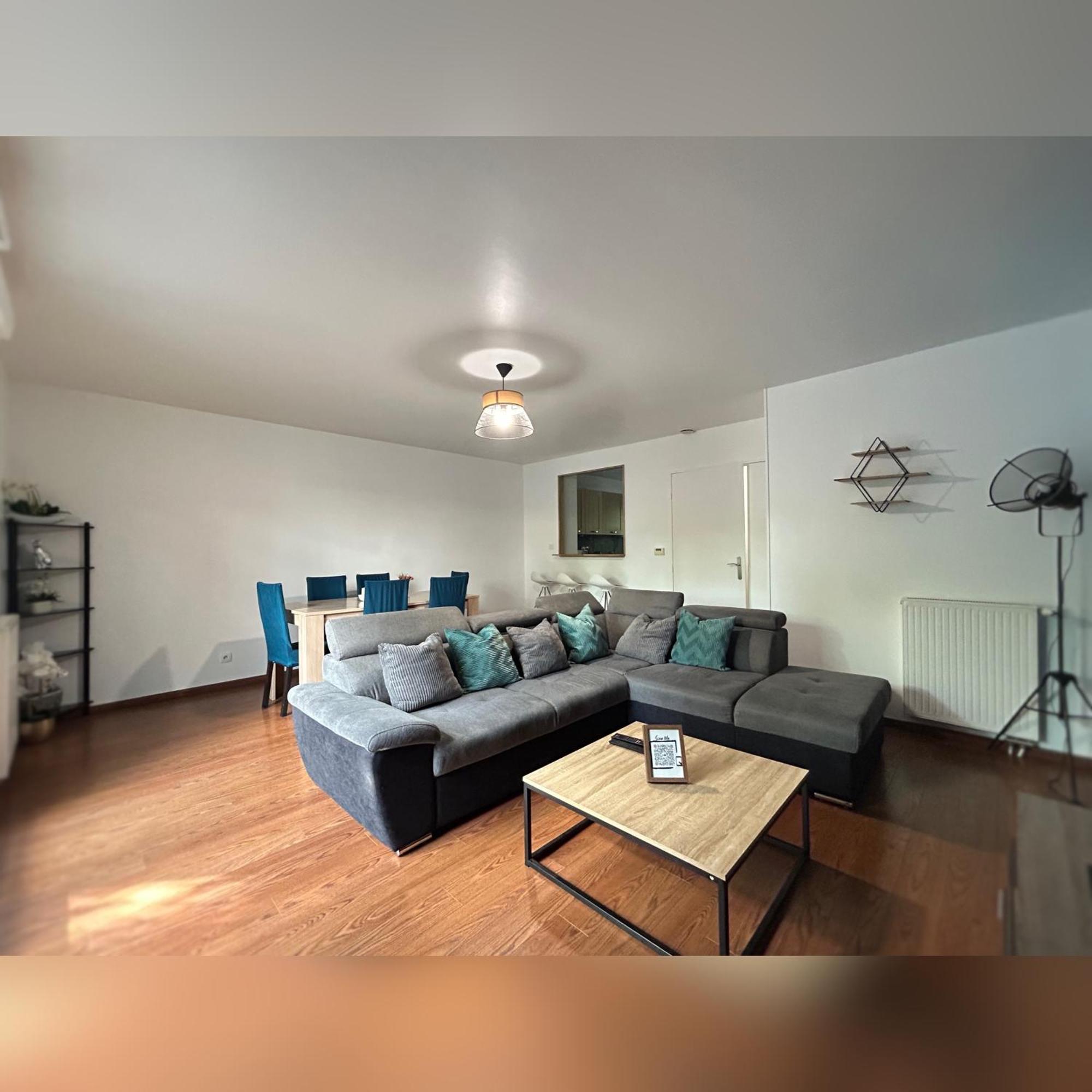 Le Duplex Chessy - 15Min From Disneyland - 2 Private Parkings - Garden - Kingsize & Queensize Bed - Supermarket Behind The House Bagian luar foto